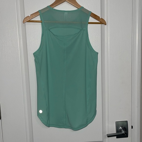 Lululemon Sculpt Tank Wild Mint 2021 W1CS9S $58 Material Mesh Open Back Sz 2 - Picture 5 of 7